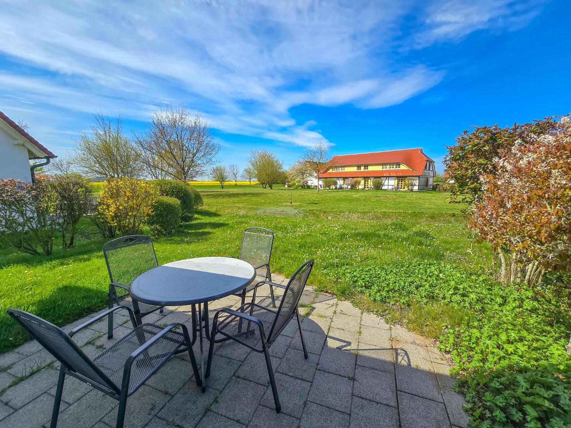 Feriendorf Rugana - Komfort Appartement Mit 1 Schlafzimmern Und Terrasse D29 Dranske Kültér fotó